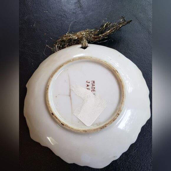 Small Plate w/Birds Made in Japan - Picture 3 of 6